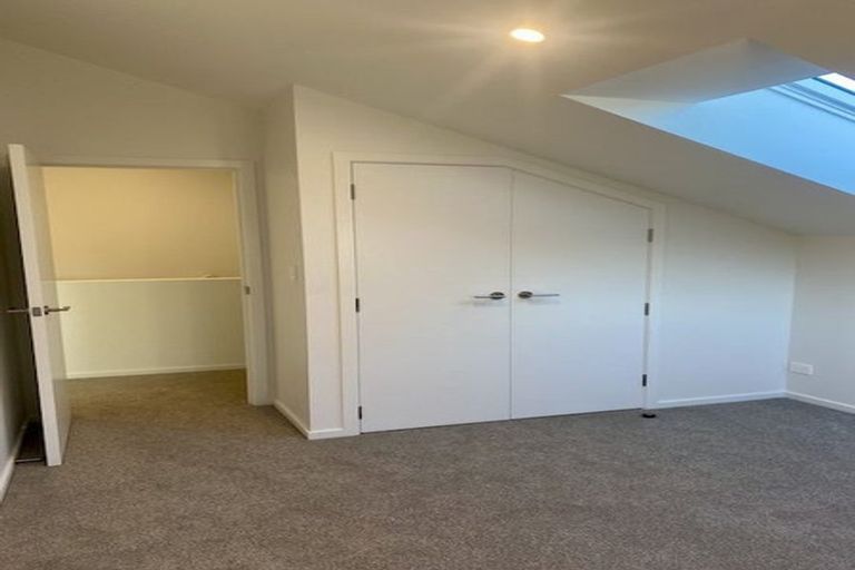 Photo of property in 77 Oregon Drive, Kelvin Heights, Queenstown, 9300