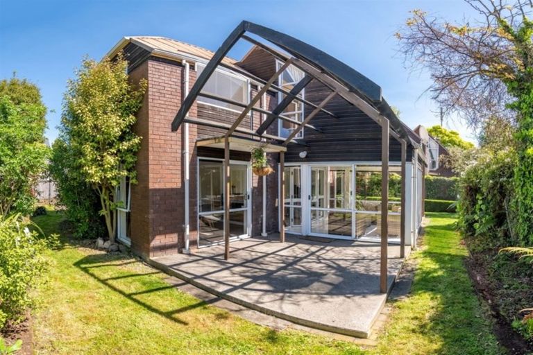 Photo of property in 2/134 Clyde Road, Ilam, Christchurch, 8041