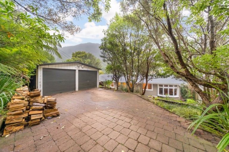 Photo of property in 196 Park Road, Belmont, Lower Hutt, 5010