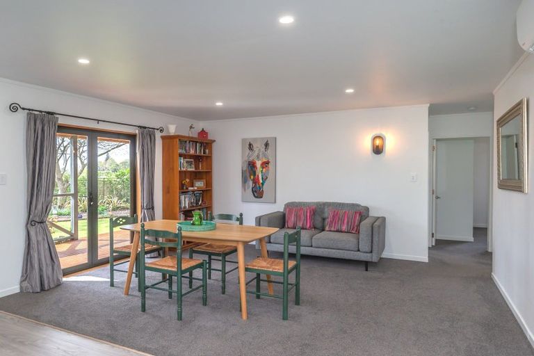 Photo of property in 80 Avenue North Road, Levin, 5510