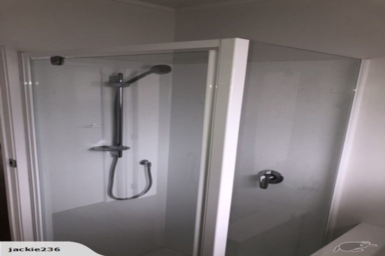 Photo of property in 3/2 Wicklow Road, Narrow Neck, Auckland, 0622