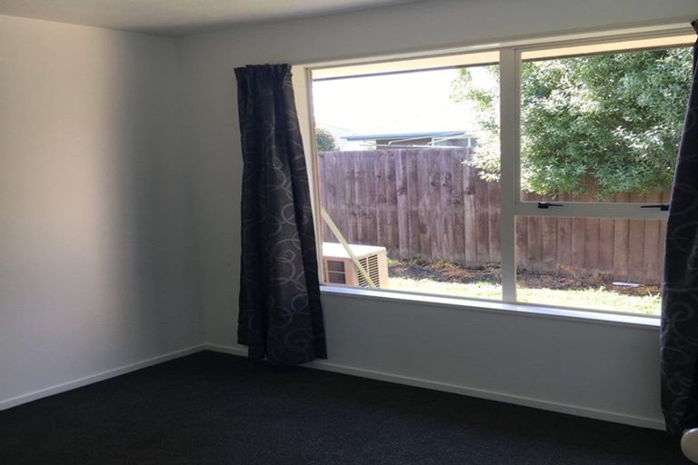 Photo of property in 3 Innisfree Place, Northwood, Christchurch, 8051