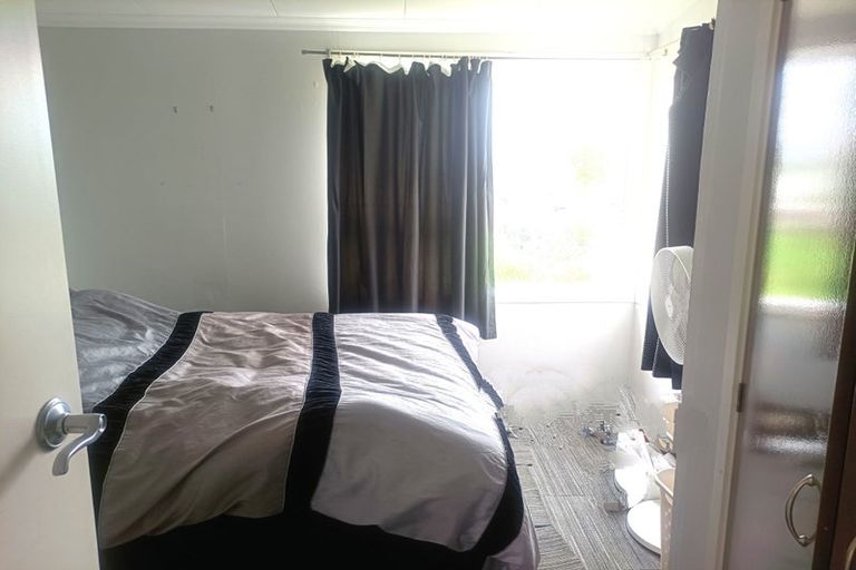 Photo of property in 49 View Road, Henderson, Auckland, 0612