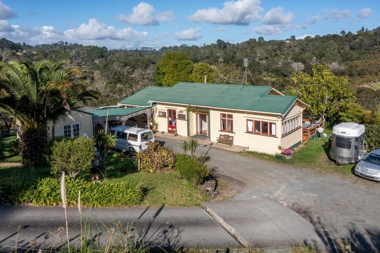 Photo of property in 1262 East Coast Road, Redvale, Albany, 0794