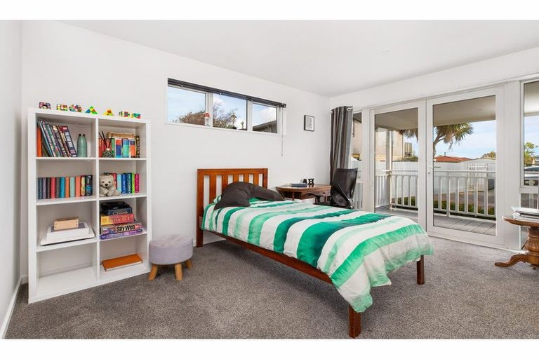 Photo of property in 142 Bower Avenue, New Brighton, Christchurch, 8083