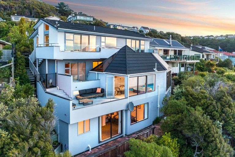 Photo of property in 35 Bosun Terrace, Whitby, Porirua, 5024