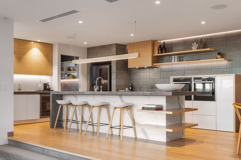 Photo of property in 6 Gazelle Lane, Redcliffs, Christchurch, 8081