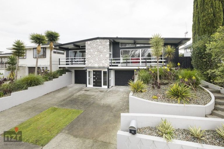 Photo of property in 12 Wikiriwhi Crescent, Awapuni, Palmerston North, 4412