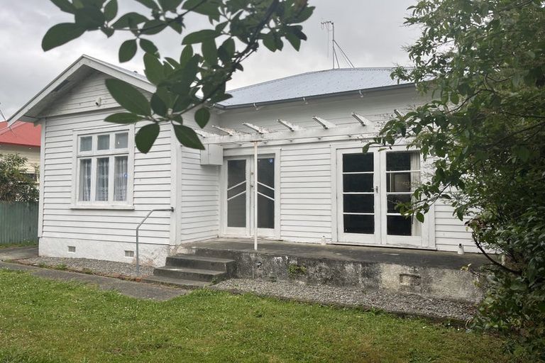 Photo of property in 28 Colombo Street, Hokowhitu, Palmerston North, 4410