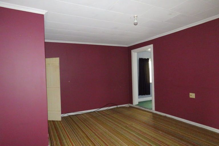 Photo of property in 24 Adderley Street, Westport, 7825