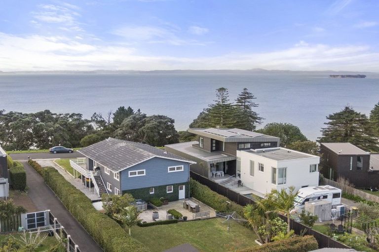 Photo of property in 84 Marine Parade, Mellons Bay, Auckland, 2014