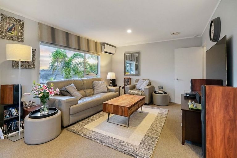 Photo of property in 2/23 Rawhiti Road, Manly, Whangaparaoa, 0930