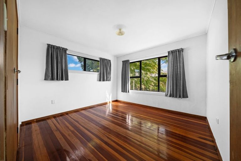 Photo of property in 26 Millbrook Road, Henderson, Auckland, 0612
