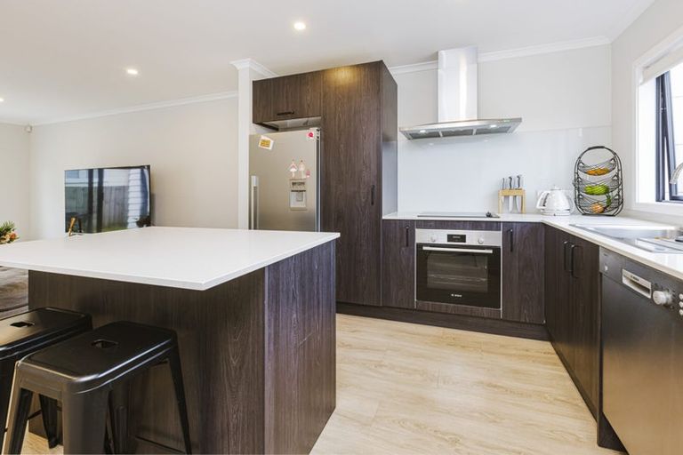 Photo of property in 2/81 Pilkington Road, Panmure, Auckland, 1072