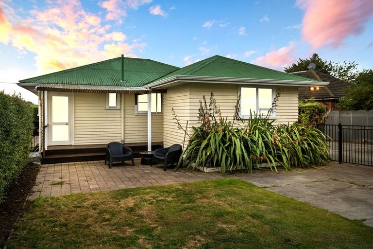 Photo of property in 40 Vancouver Crescent, Wainoni, Christchurch, 8061