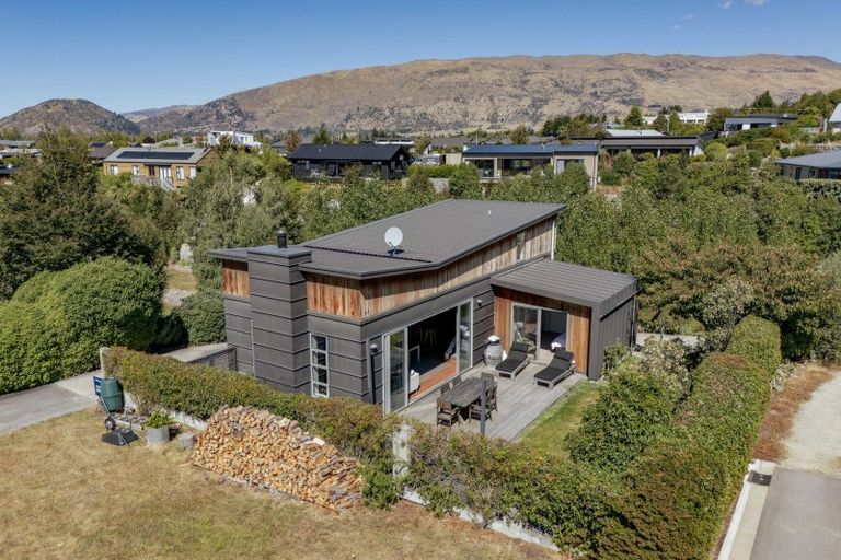 Photo of property in 203b Stone Street, Wanaka, 9305