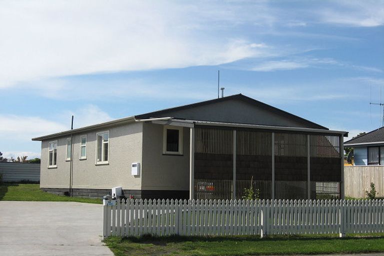 Photo of property in 56 Hinau Street, Castlecliff, Whanganui, 4501