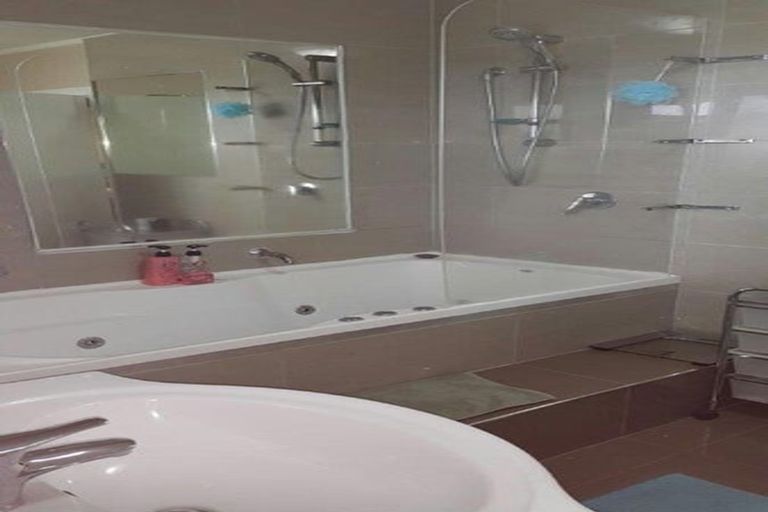 Photo of property in 330 Glenvar Road, Torbay, Auckland, 0630