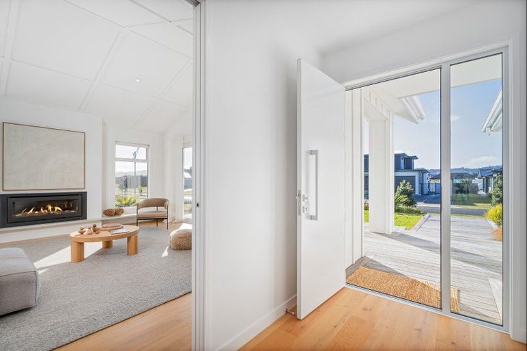 Photo of property in 26 Awatea Drive, Whitianga, 3510