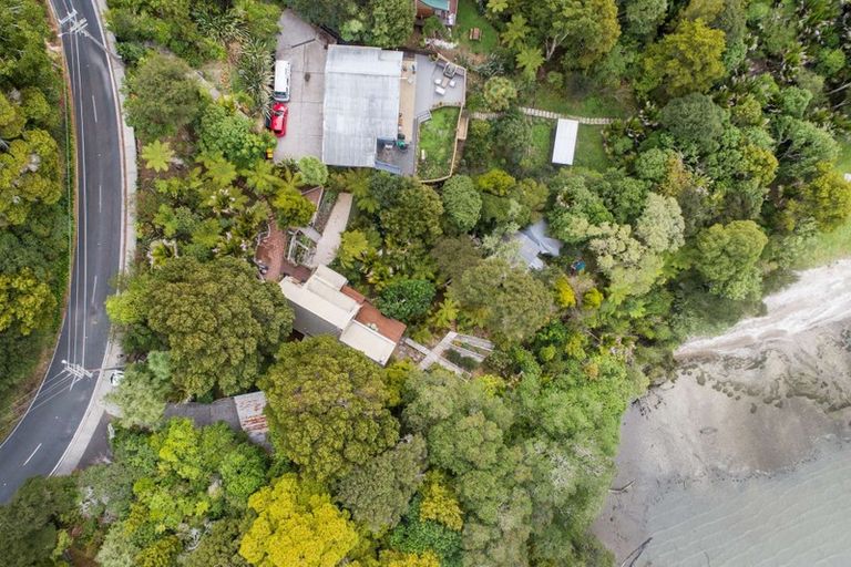 Photo of property in 68 Laingholm Drive, Laingholm, Auckland, 0604