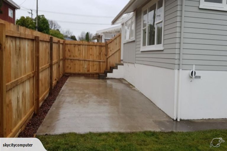 Photo of property in 108 Rathgar Road, Henderson, Auckland, 0610