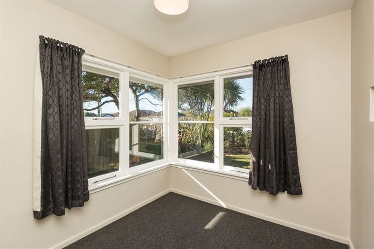 Photo of property in 41 Pembroke Street, Avondale, Christchurch, 8061