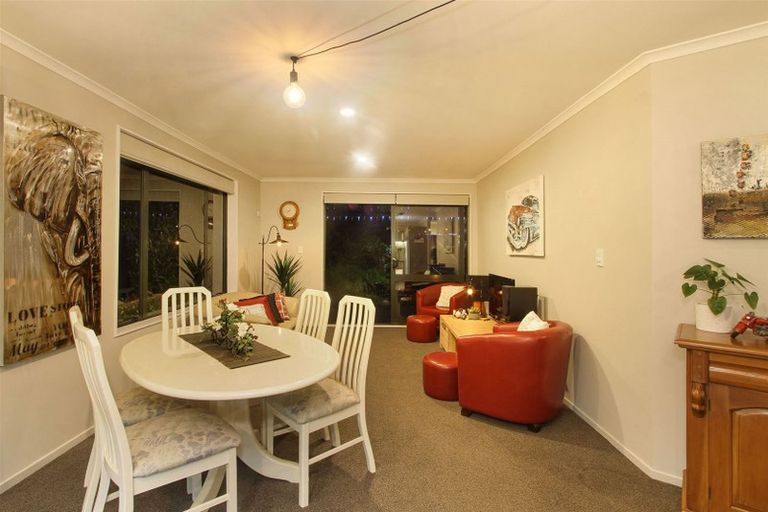 Photo of property in 25 Cape Vista Crescent, Pukekohe, 2120