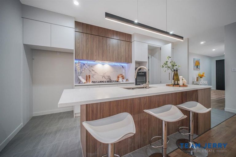 Photo of property in 8 Kakau Lane, Flat Bush, Auckland, 2019