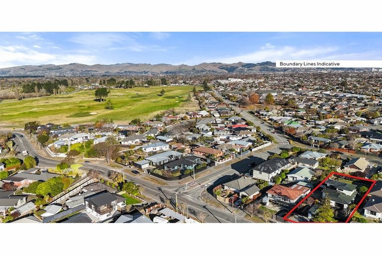 Photo of property in 263 Lake Terrace Road, Shirley, Christchurch, 8061