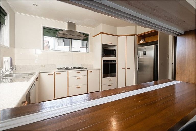 Photo of property in 19 Woodstock Place, Russley, Christchurch, 8042