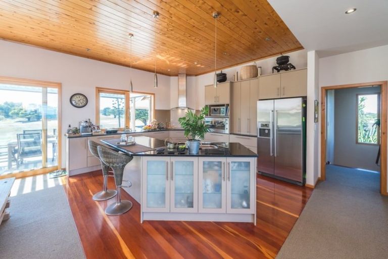 Photo of property in 36 Longbeach Drive, Castlecliff, Whanganui, 4501