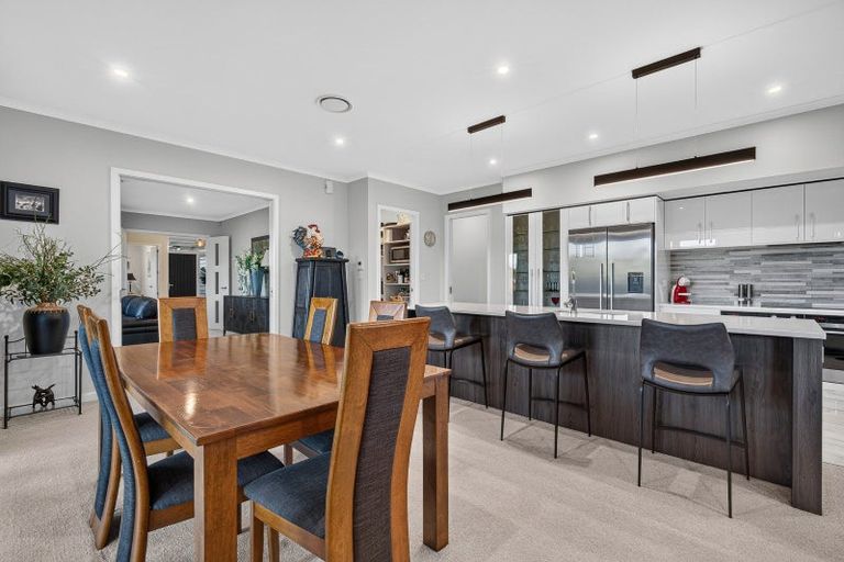 Photo of property in 27 Mill Grove, Clareville, Carterton, 5713