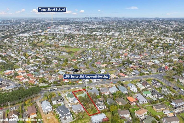 Photo of property in 156 Sunset Road, Unsworth Heights, Auckland, 0632