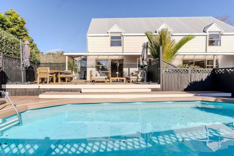 Photo of property in 74 Hone Heke Road, Kerikeri, 0230
