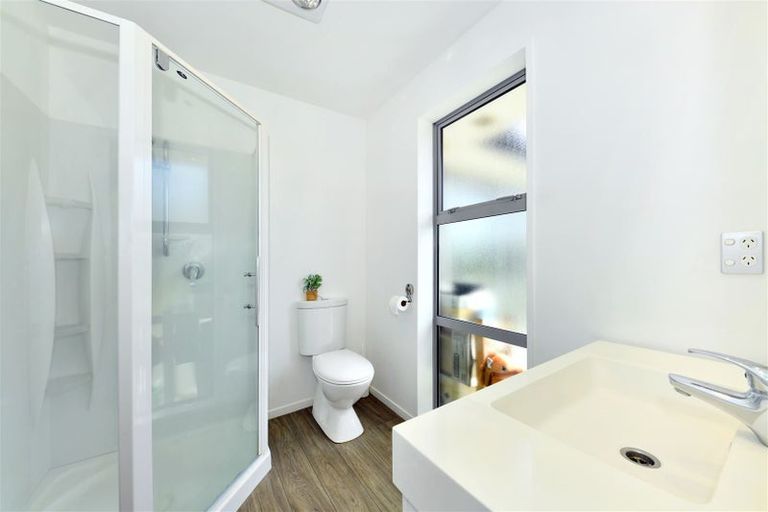 Photo of property in 8 Oakdene Place, Halswell, Christchurch, 8025