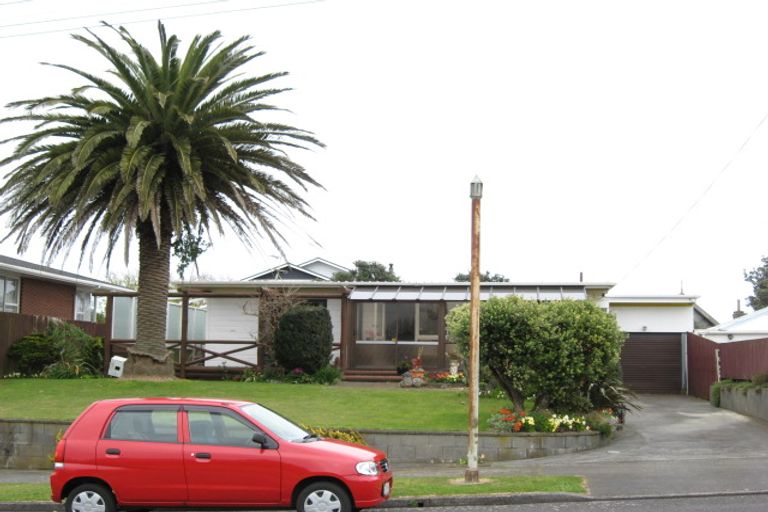 Photo of property in 4 Record Street, Fitzroy, New Plymouth, 4312
