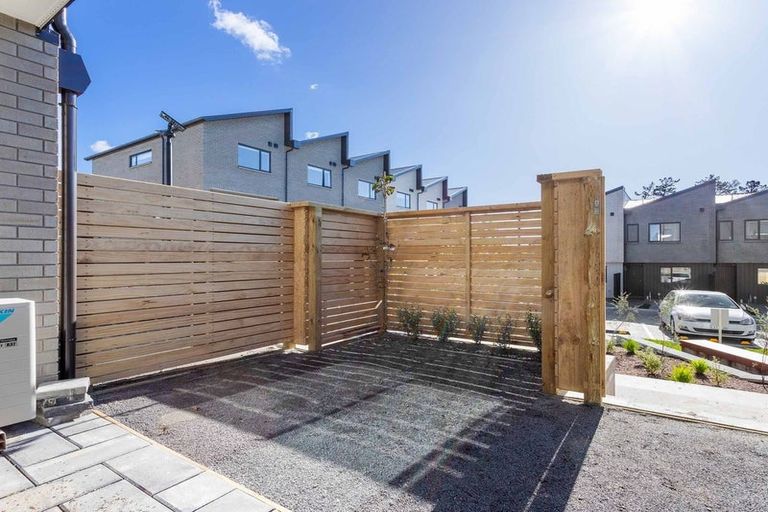 Photo of property in 30/28 Westgate Drive, Westgate, Auckland, 0614