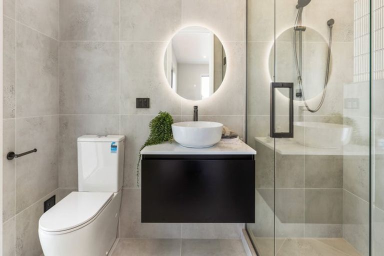 Photo of property in 3/64 Banbury Crescent, Fairfield, Hamilton, 3214