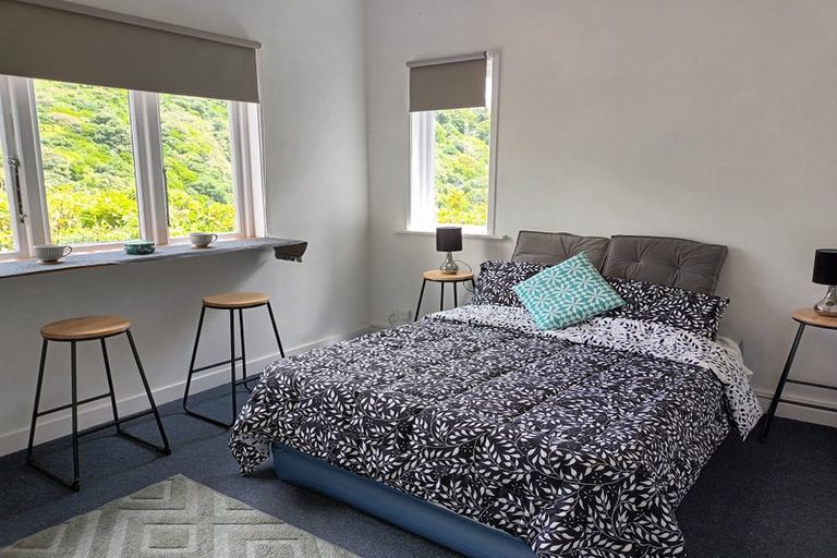 Photo of property in 34 Moana Road, Kelburn, Wellington, 6012