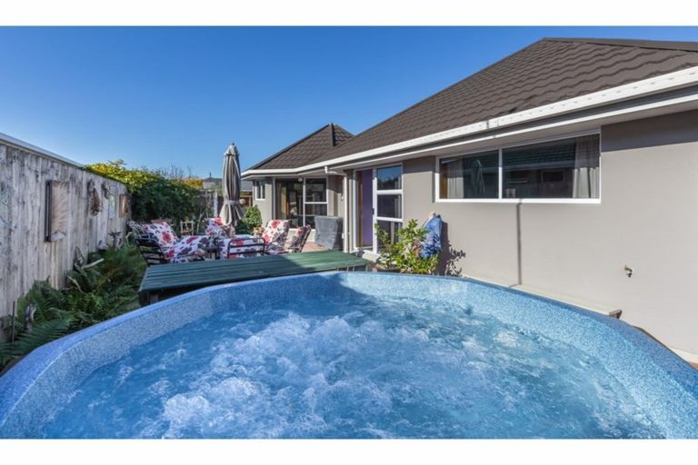 Photo of property in 125 Winters Road, Mairehau, Christchurch, 8052