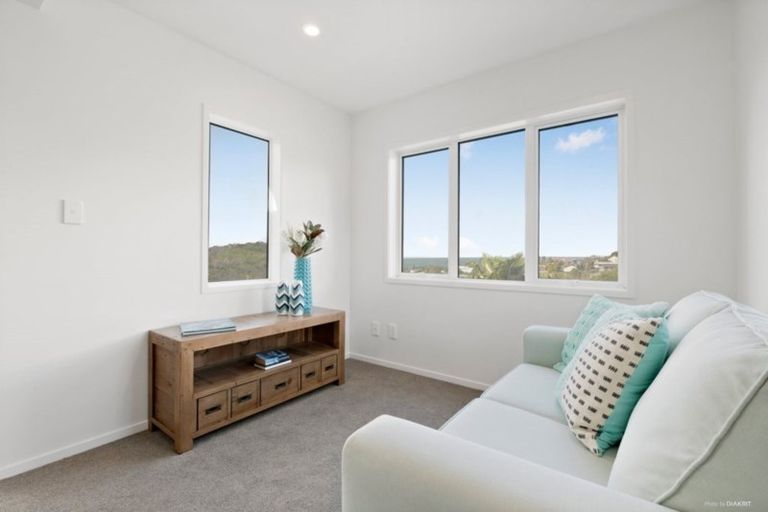 Photo of property in 8 Rakau Views, Orewa, 0931