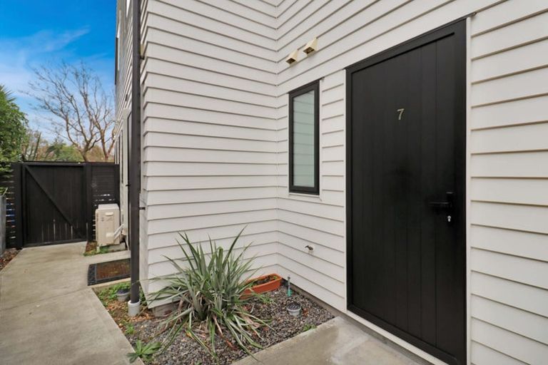 Photo of property in 7 Glen Evans Crescent, Fairfield, Lower Hutt, 5011