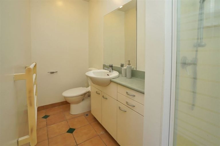 Photo of property in Waterford Estate, 1/102 Grantham Street, Hamilton Central, Hamilton, 3204