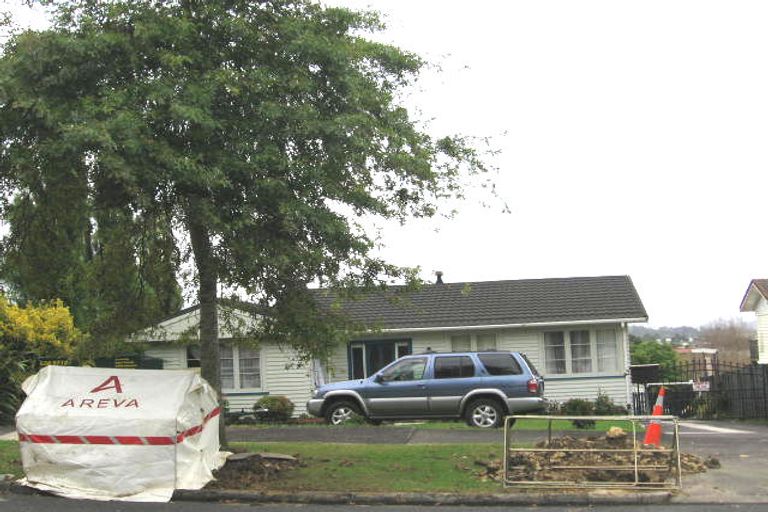 Photo of property in 109 Woodglen Road, Glen Eden, Auckland, 0602