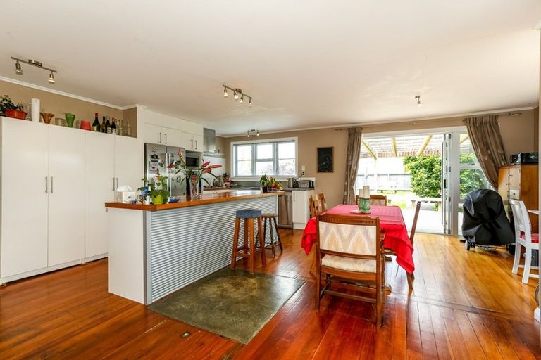 Photo of property in 6 Kaimata Street, Brooklands, New Plymouth, 4310