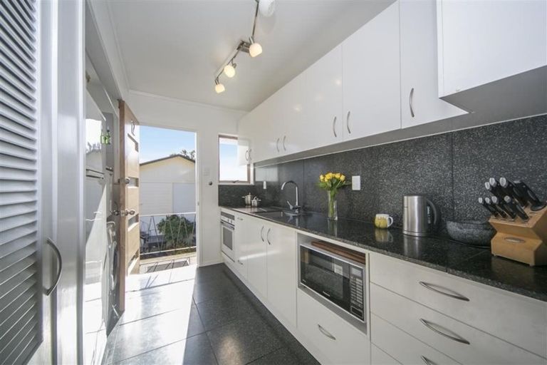 Photo of property in 12/31 Blease Street, New Lynn, Auckland, 0600