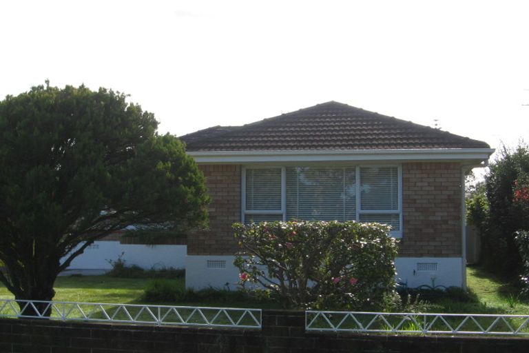 Photo of property in 706 Pakuranga Road, Howick, Auckland, 2010