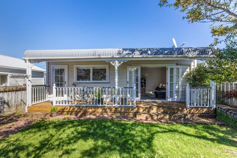 Photo of property in 51 Rex Street, Miramar, Wellington, 6022