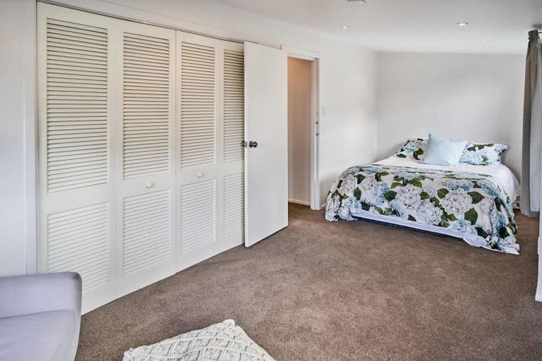 Photo of property in 190 Paremata Road, Paremata, Porirua, 5024