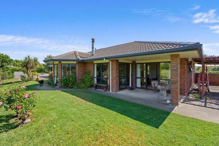 Photo of property in 761 State Highway 1, Te Horo, Otaki, 5581